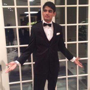 Meet your Posher, Avi